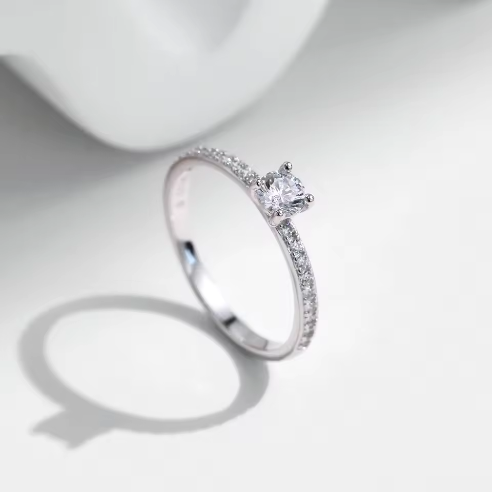 Anel Solitário Moissanite Flor de Brilho