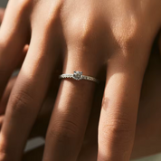 Anel Solitário Moissanite Flor de Brilho